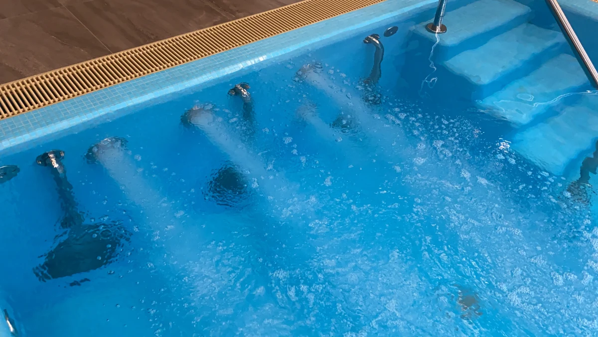 Гидромассаж и аэромассаж в SPA-зоне бассейна