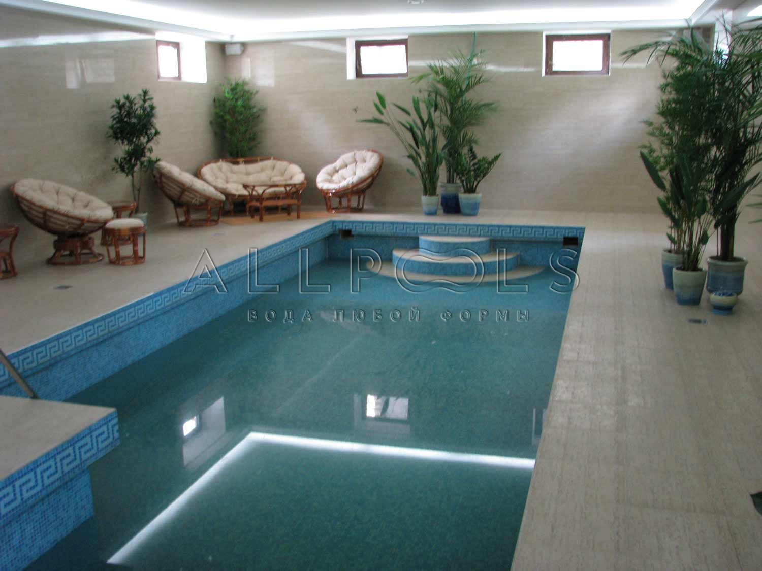 Реконструкция частного бассейна фото